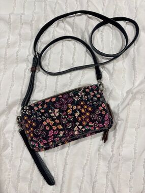 Vera Bradley Petite Garden Crossbody / Wristlet Navy